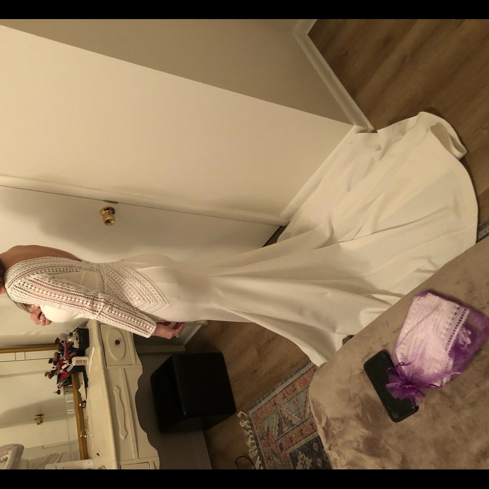 Size 0-2 Wedding Gown